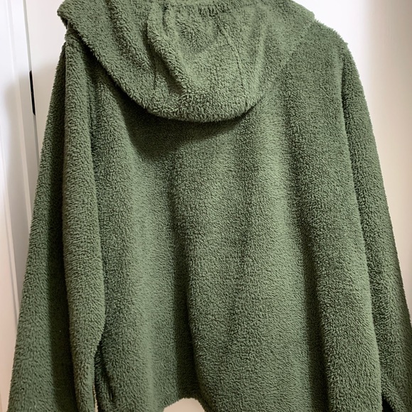 Fuzzy warm hoodie - Picture 2 of 4